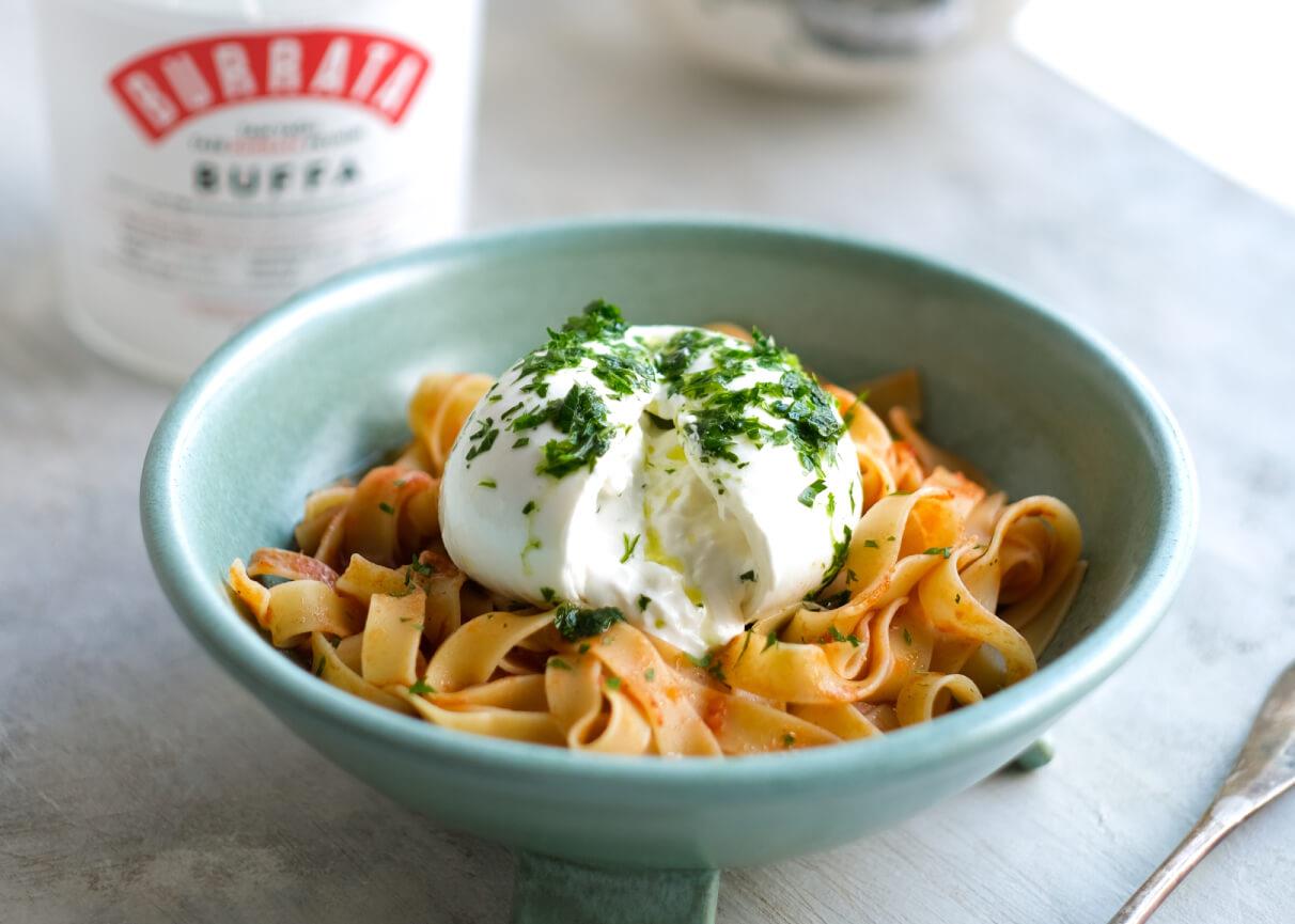 Buffa Burrata’lı Domates soslu Fettuccine