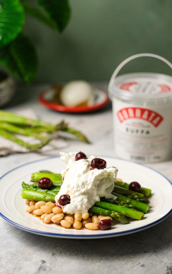 Buffa Burrata’lı Domates soslu Fettuccine